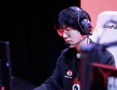  theshy第一把滑板鞋回放 