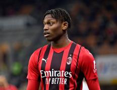  心存希冀目有繁星追光而行的意思 