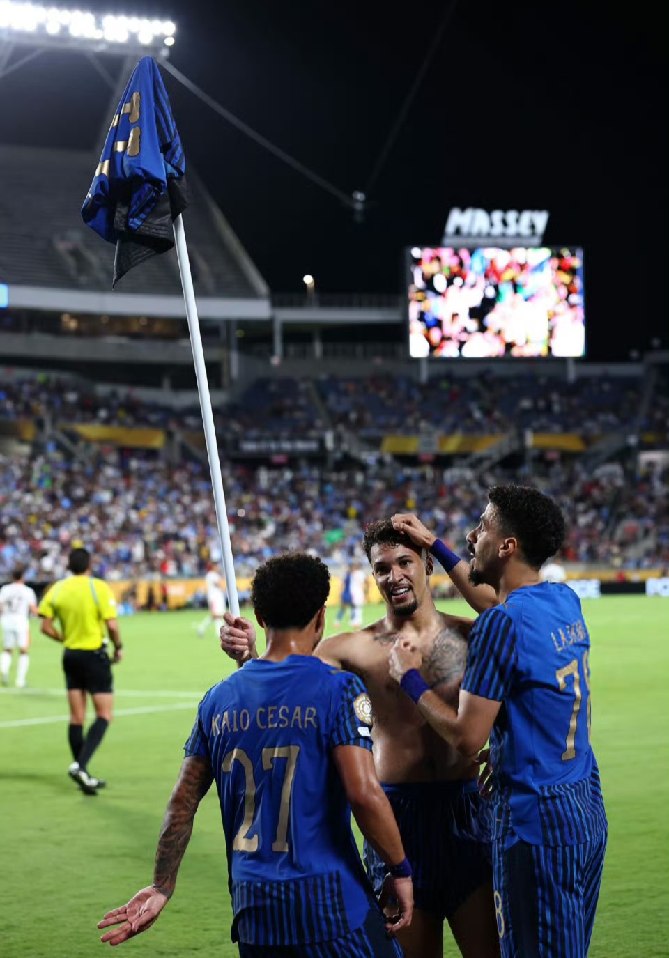 关于赛地聚焦——意大利杯冲刺阶段热度飙升,阿森纳临场应变,媒体盛赞,数据趋势出现新变化的信息