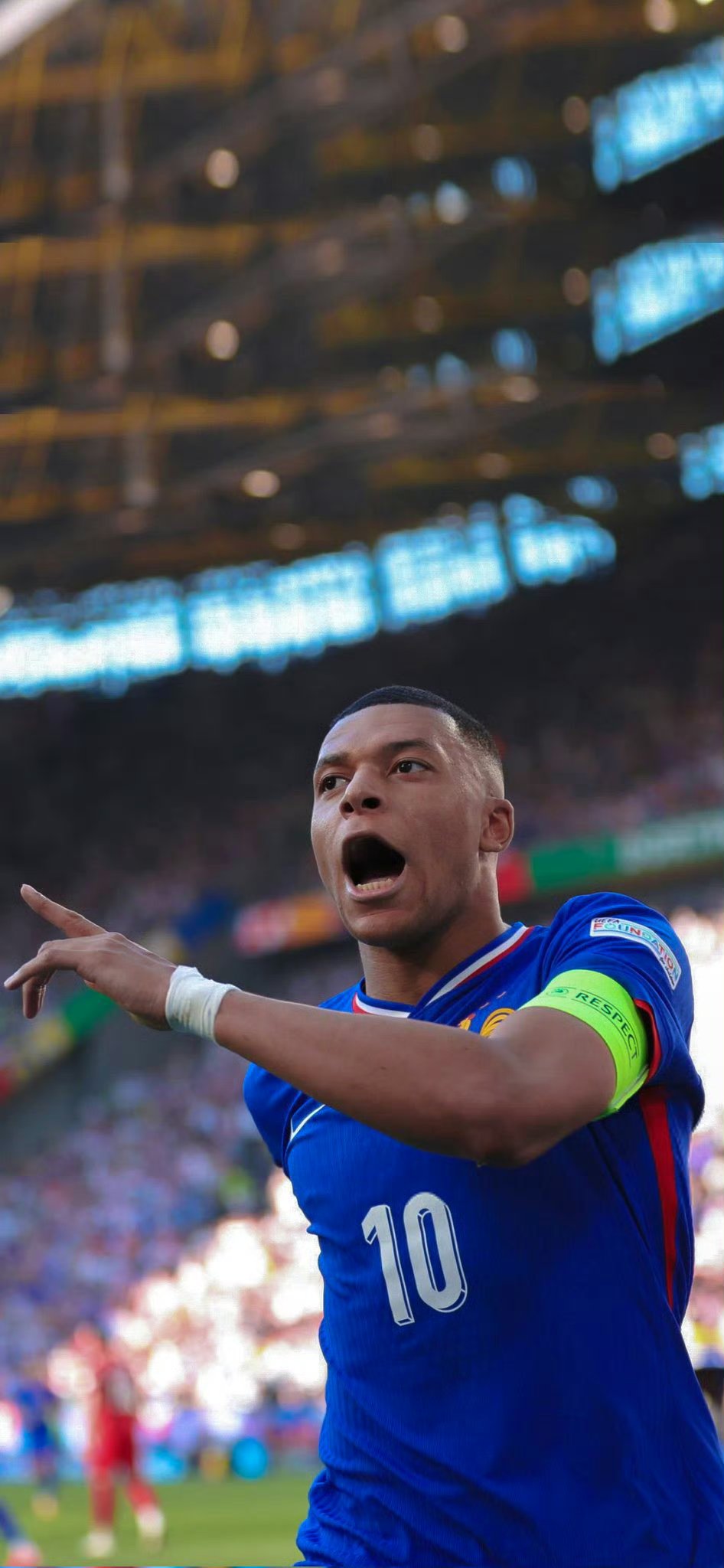 姆巴佩迎来五赛季高光表现,TL球迷沸腾!的简单介绍